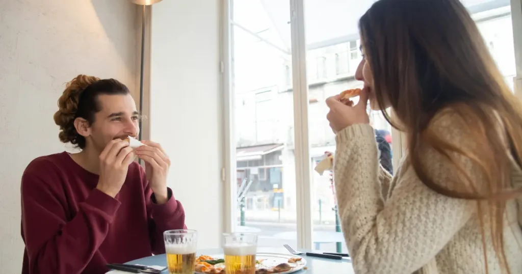 What do guys notice on a first date